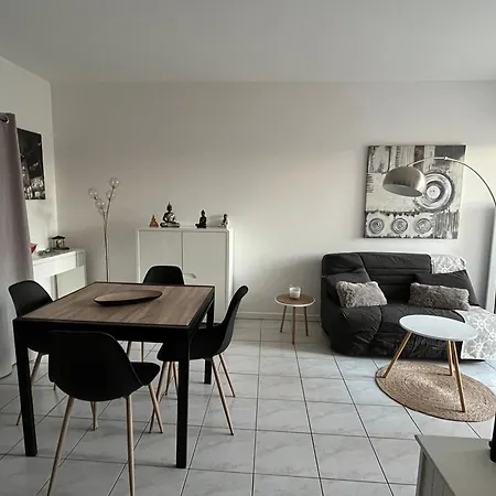 Logement Plein Centre Royan Esterno foto